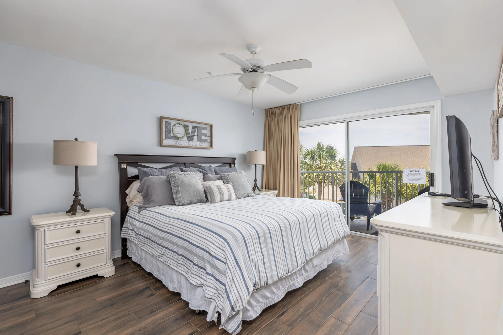 Four Beach Chairs and Two Umbrellas! Private Beach Access! - Photo 8