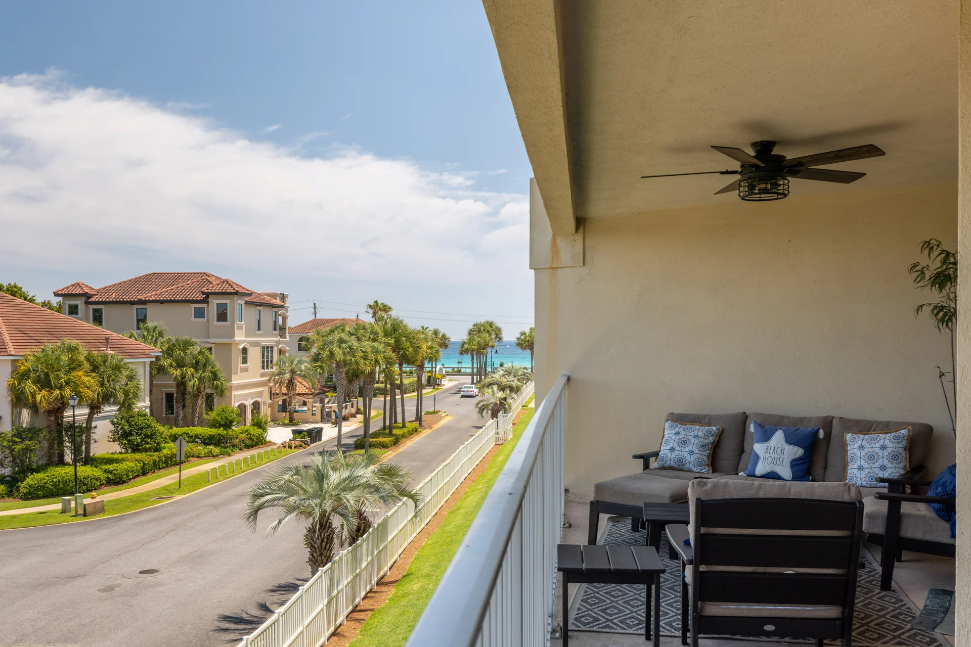 Four Beach Chairs and Two Umbrellas! Private Beach Access! - Photo 10